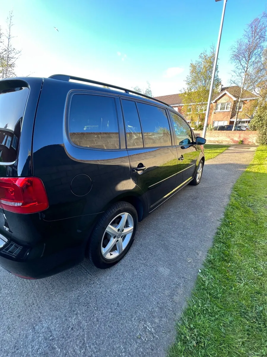 Volkswagen Touran 2014 - Image 4