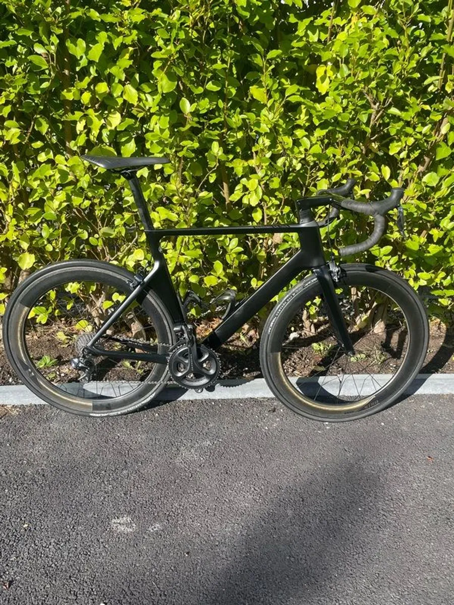 Canyon Aeroad CF SLX 8.0 DI2 - Image 1