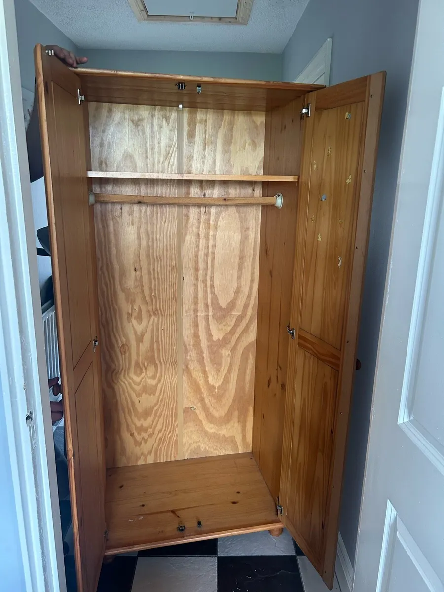 Triple and double wardrobe - Image 2