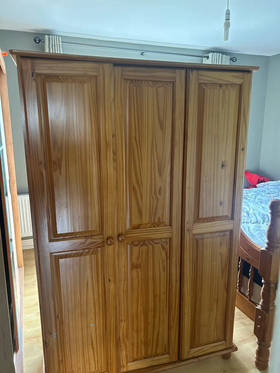 Triple and double wardrobe - Image 3