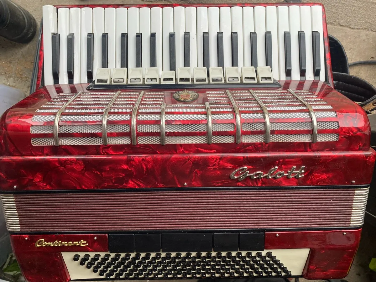 Piano accordion - Image 2