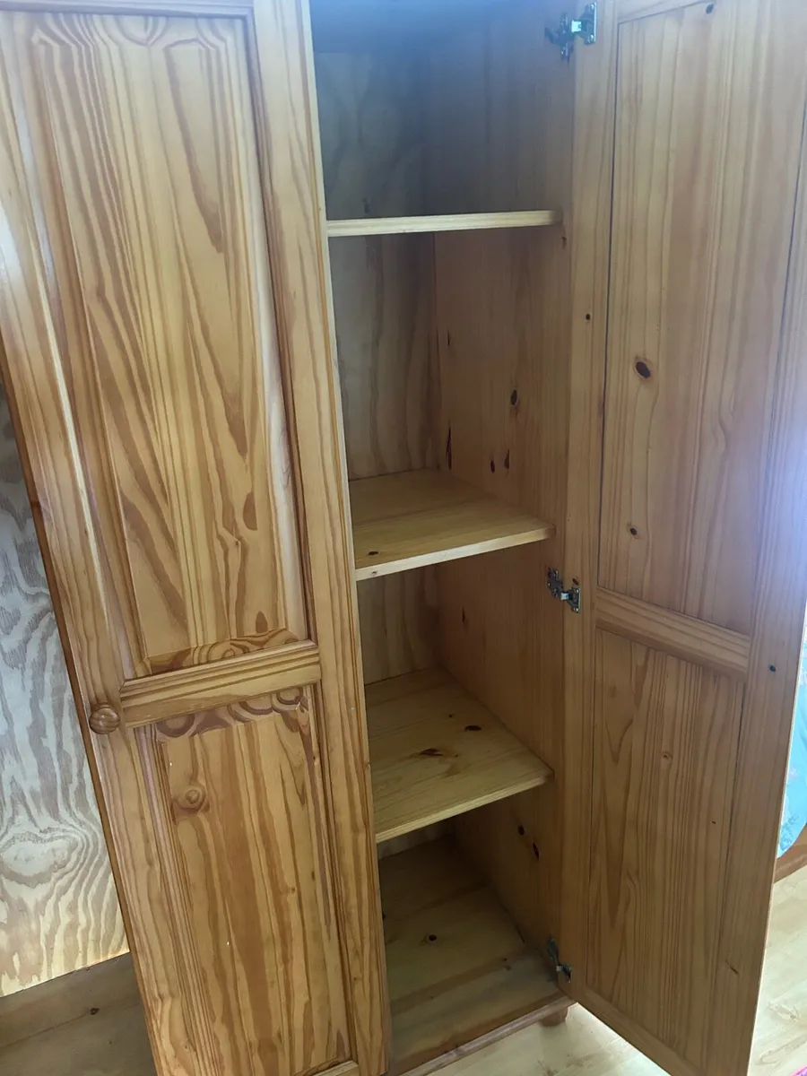 Triple wardrobe - Image 3