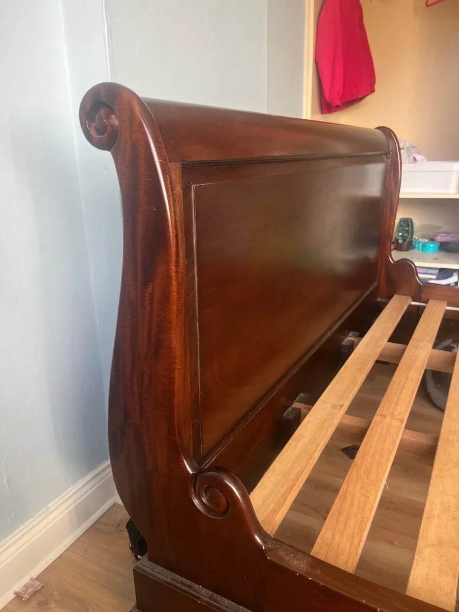 Bed frame - Image 1