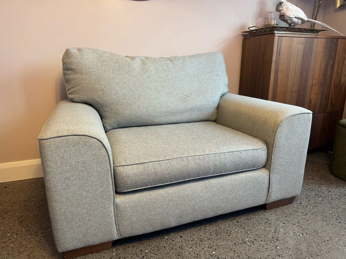 Sofa Suite - Image 4