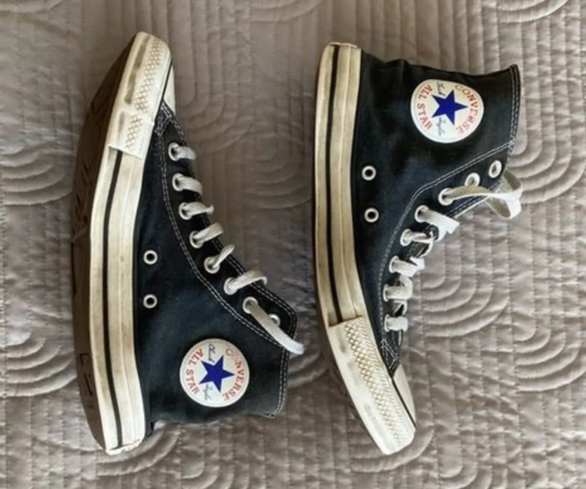 Black Converse Size 7.5 UK - Image 4