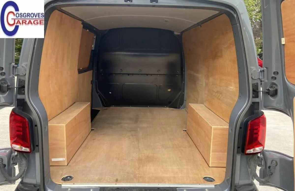 Volkswagen Transporter 2024 - Image 4