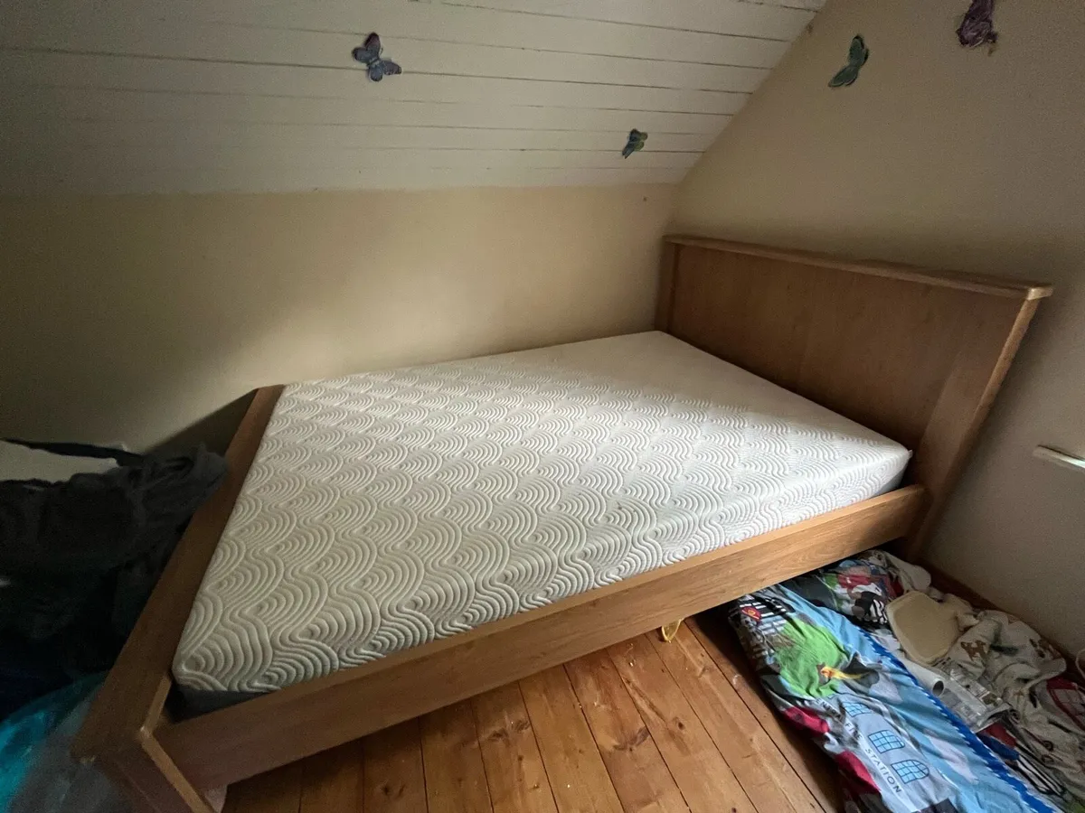 Double bed & new mattress worth €1200 - Image 1