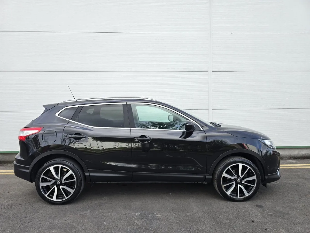 161 Nissan Qashqai TEKNA 1.6 Diesel Manual 6 Speed - Image 4