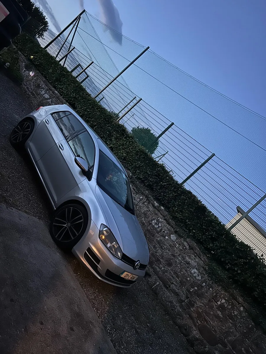 Volkswagen Golf 2013 - Image 1