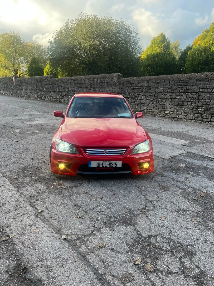 Toyota altezza 154.000km - Image 2