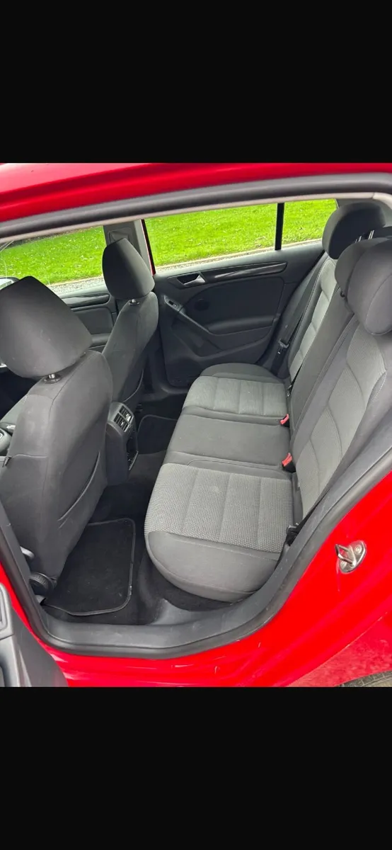 Volkswagen Golf 2010 - Image 1
