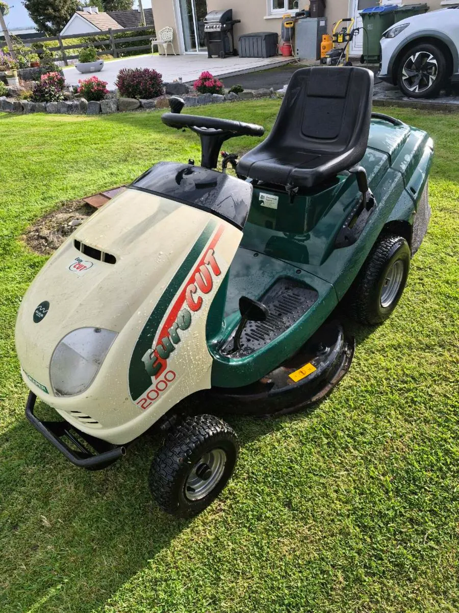 Ride on lawnmower - Image 3