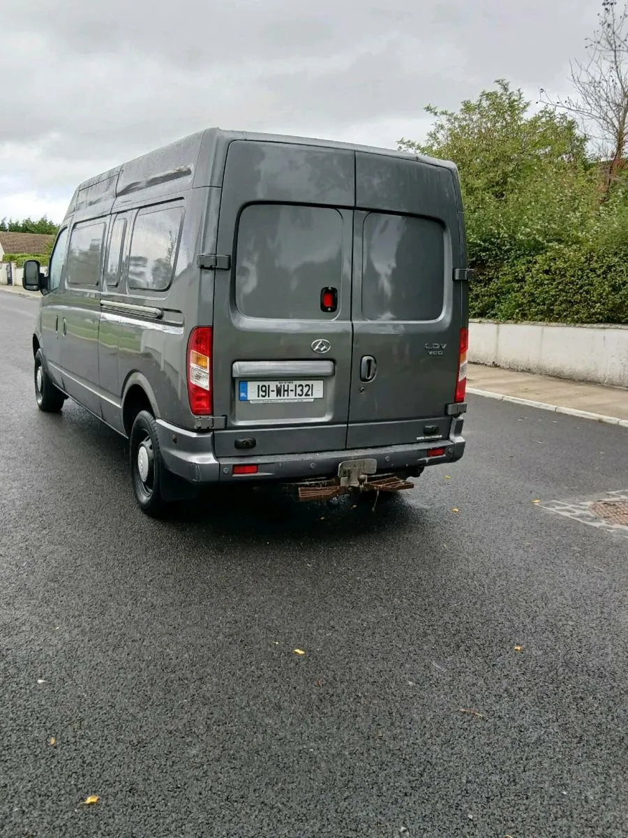 2019 ldv v80 new doe08/26 and tax 01/26 - Image 4