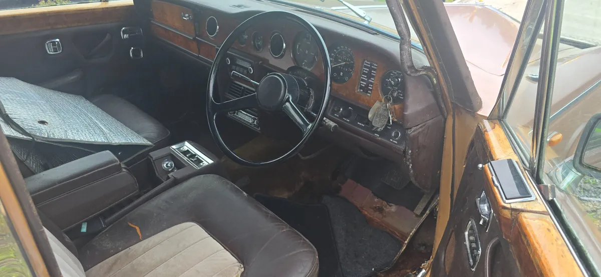 Rolls-Royce Silver Shadow 1977 needs tlc - Image 4