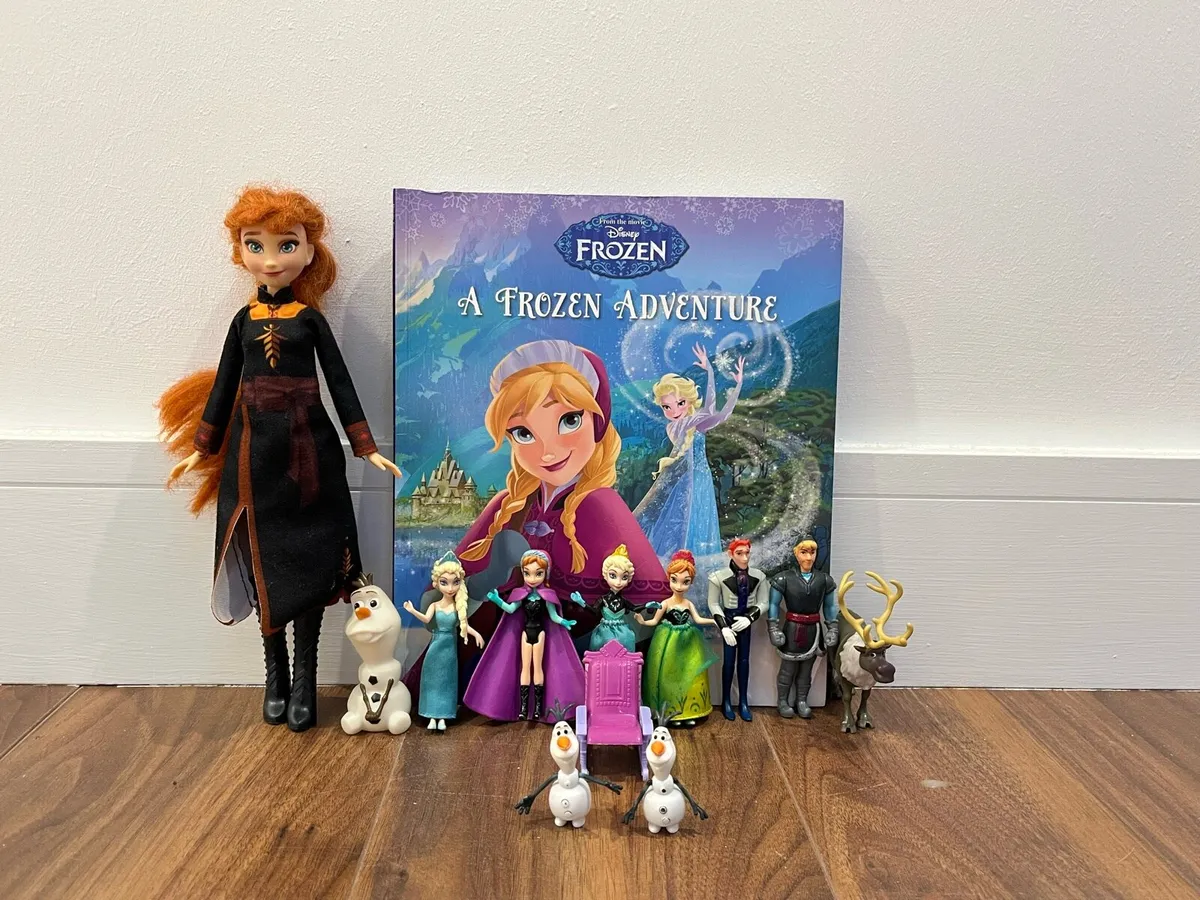 Frozen toy bundle - Image 1