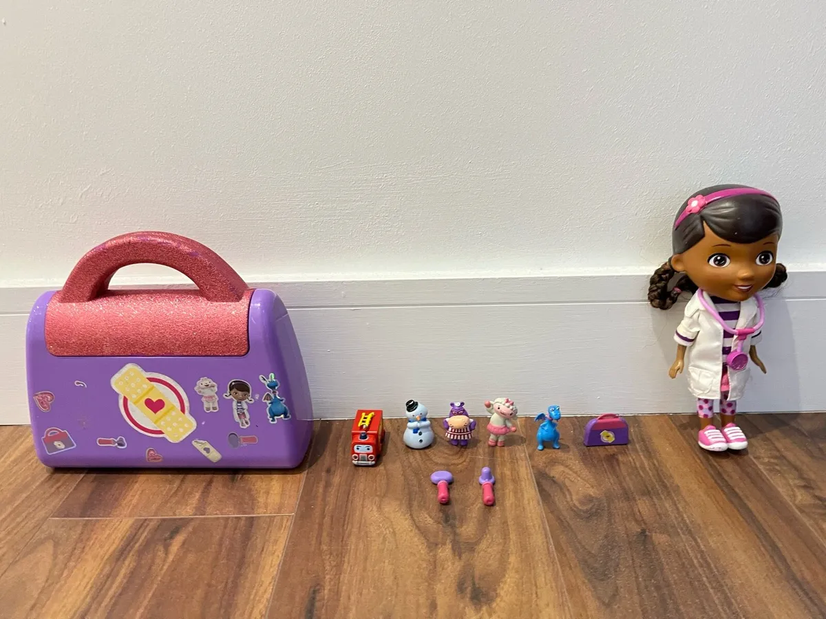 Doc McStuffin toy bundle - Image 1