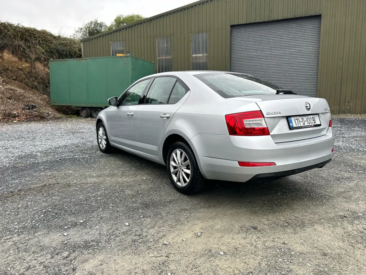 2017 Skoda Octavia 1.6 diesel - Image 2