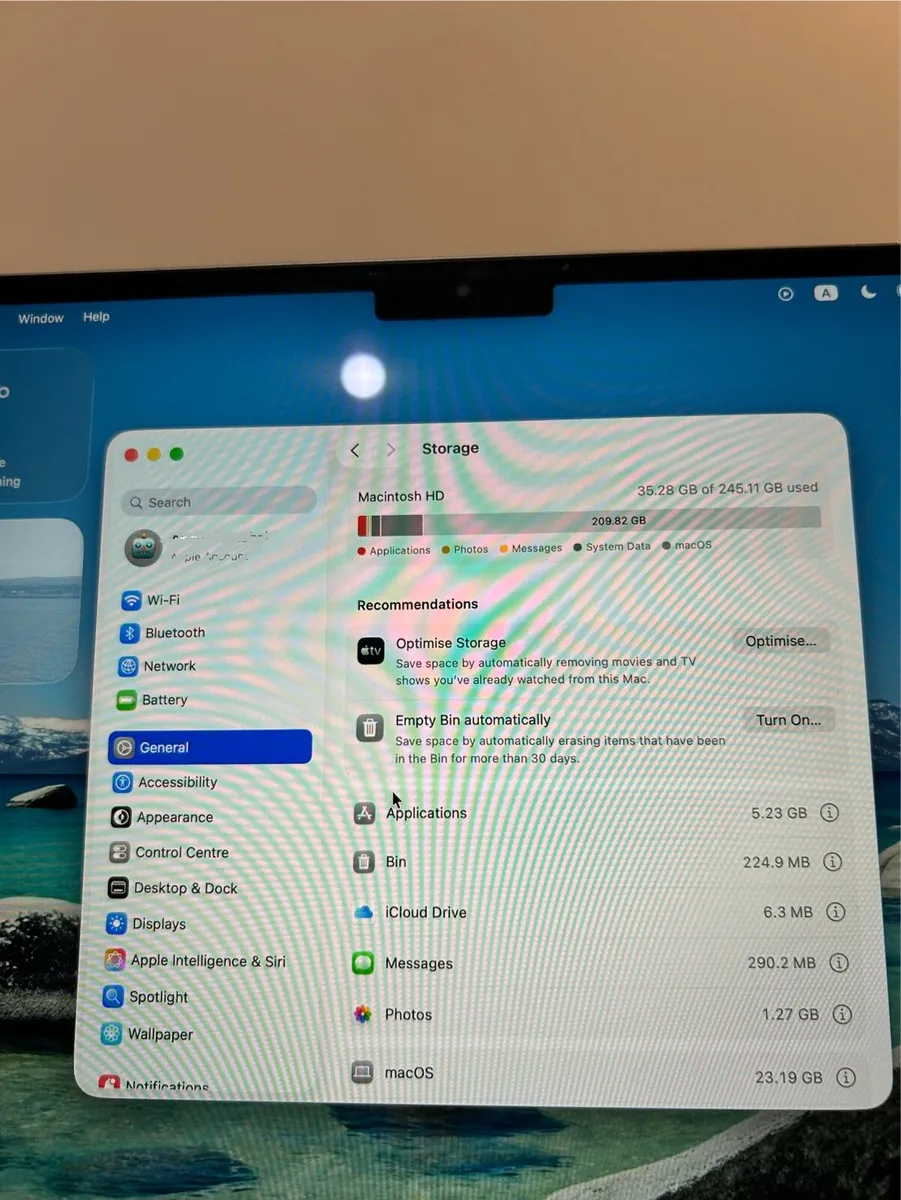 MacBook Air - Image 4