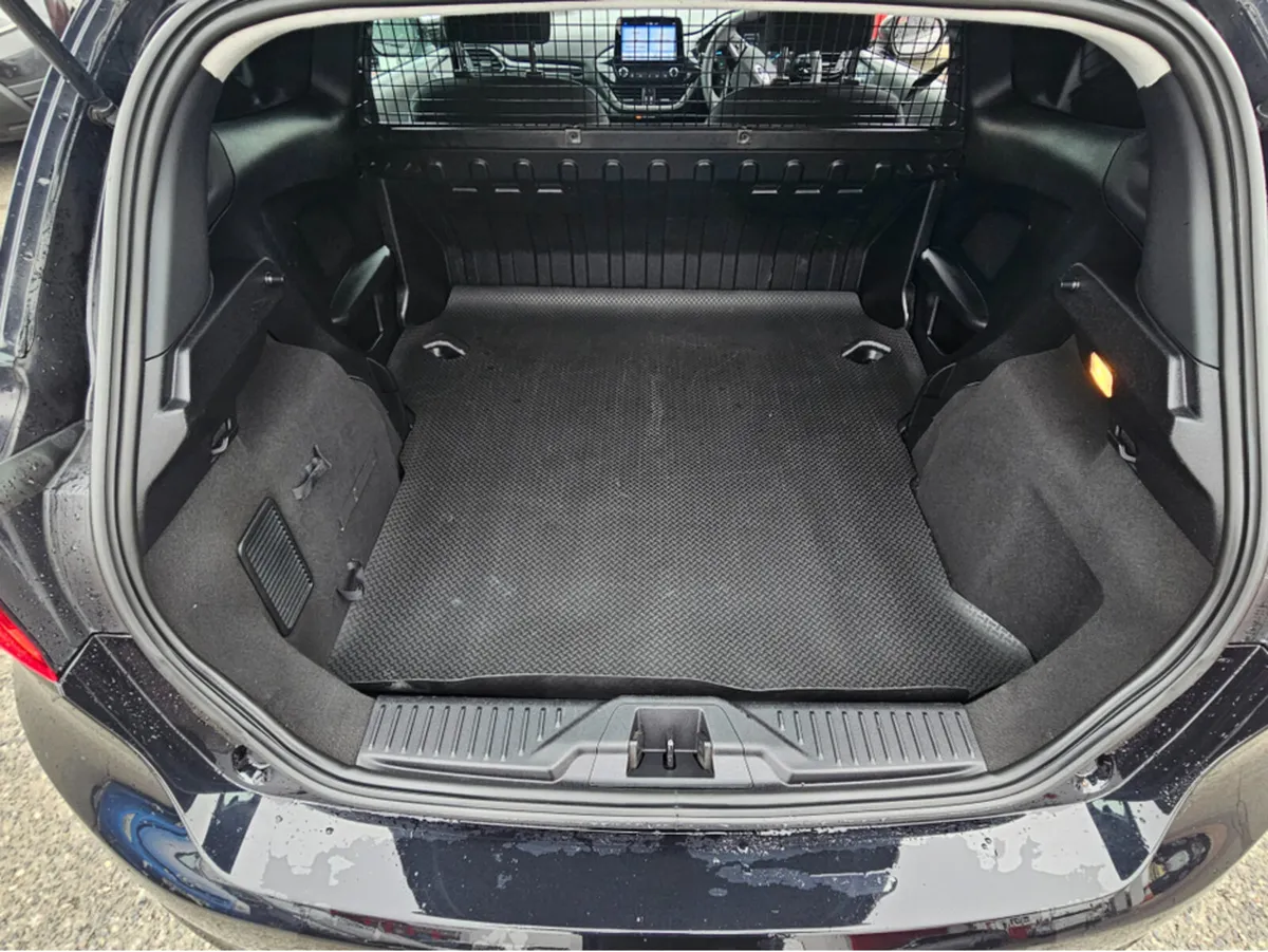 Ford Fiesta Van-- VAT Invoice - Image 4