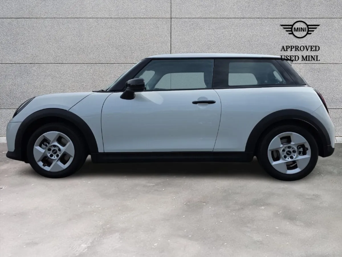 MINI HATCH Cooper C 3 Door - Image 3