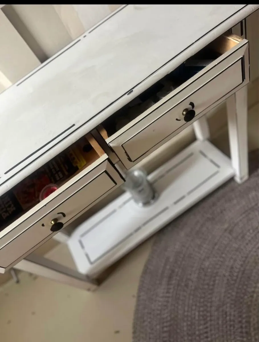 Hall table - Image 1