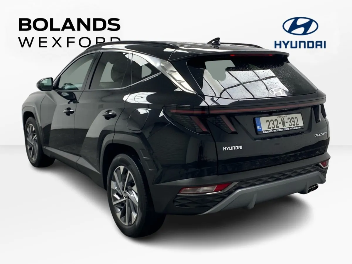 Hyundai Tucson 2WD Executive Plus - Image 4