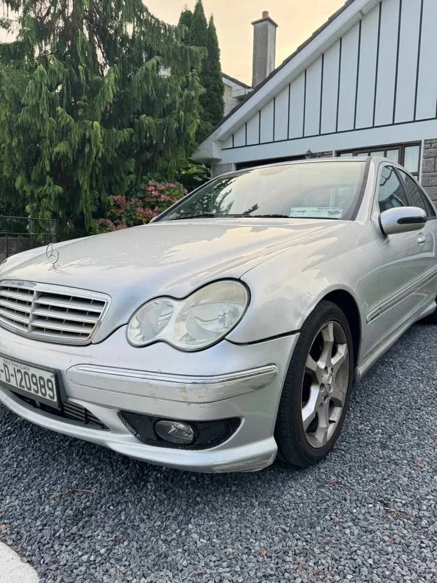 Mercedes-Benz C-Class 2006 - Image 4