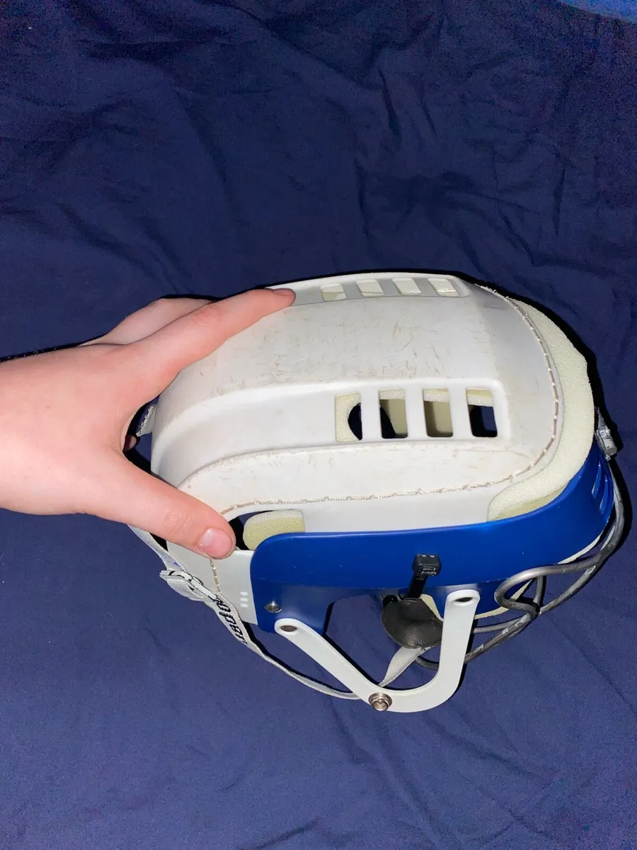 Hurling helmet - Image 4