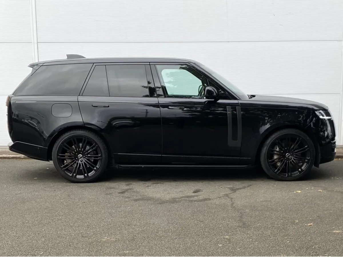 Land Rover Range Rover N1 5 SEAT P440E SE 440PS 5D - Image 4