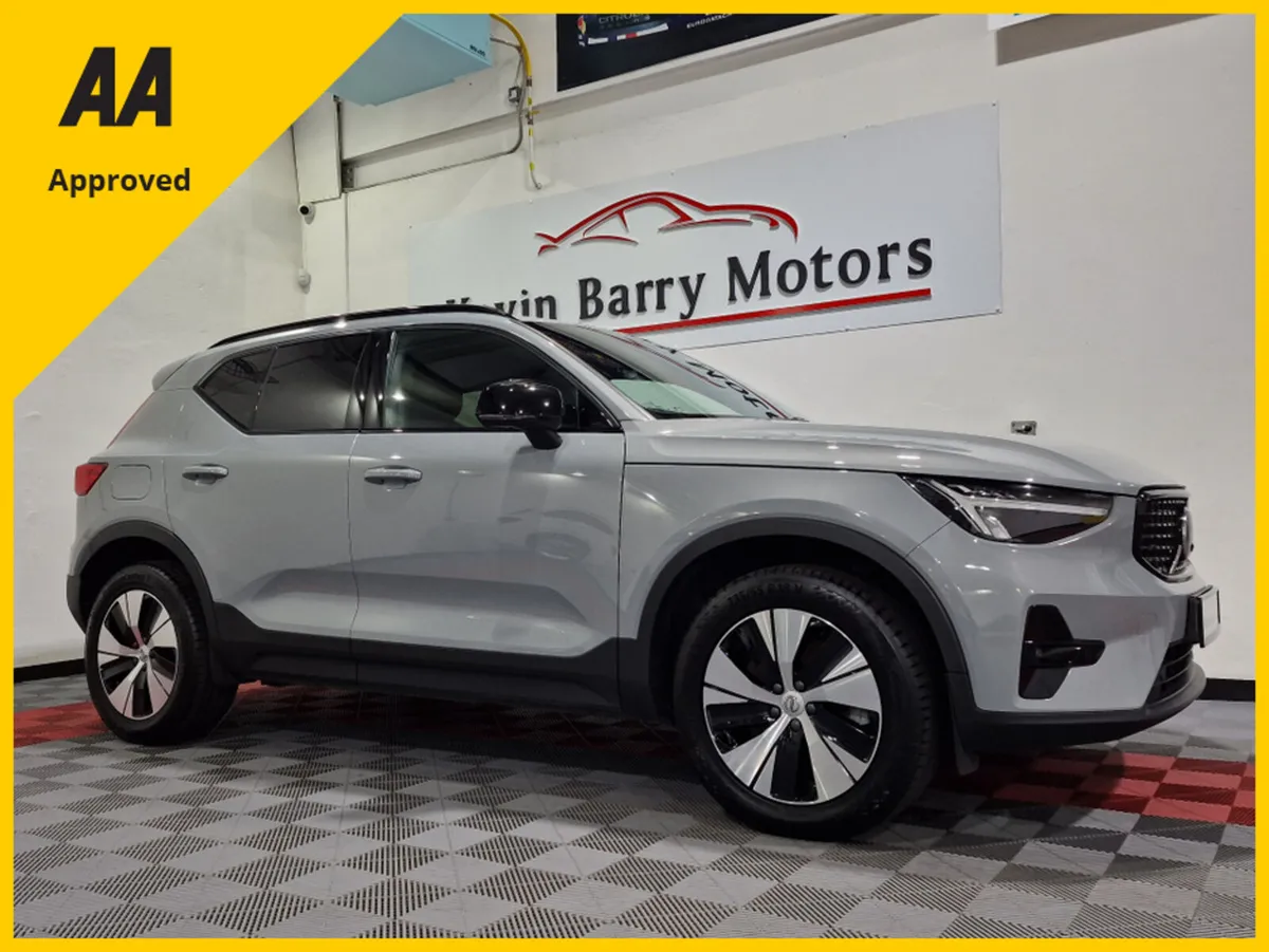 Volvo XC40 T4 PLUS DARK RECHARGE AUTOMATIC **ONE O - Image 1
