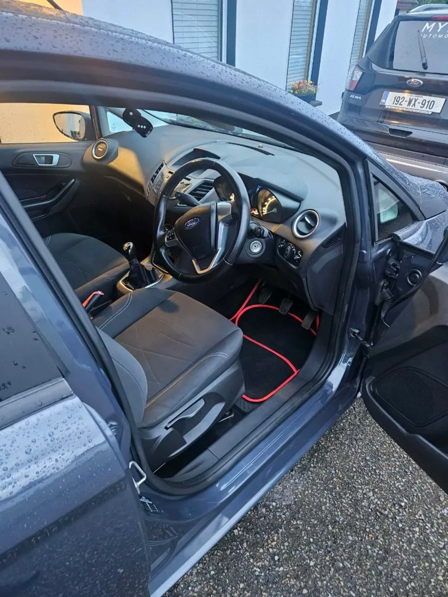 Ford Fiesta - Image 4