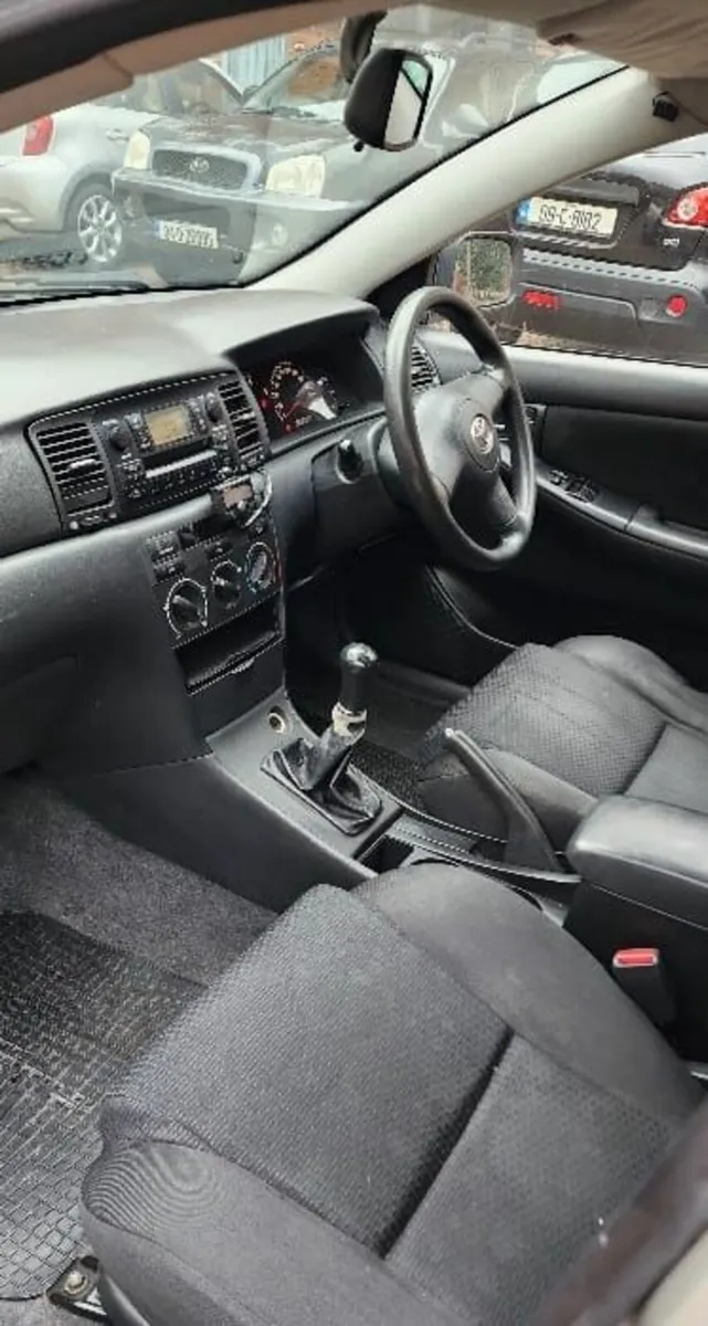Toyota Corolla 2005 - Image 1
