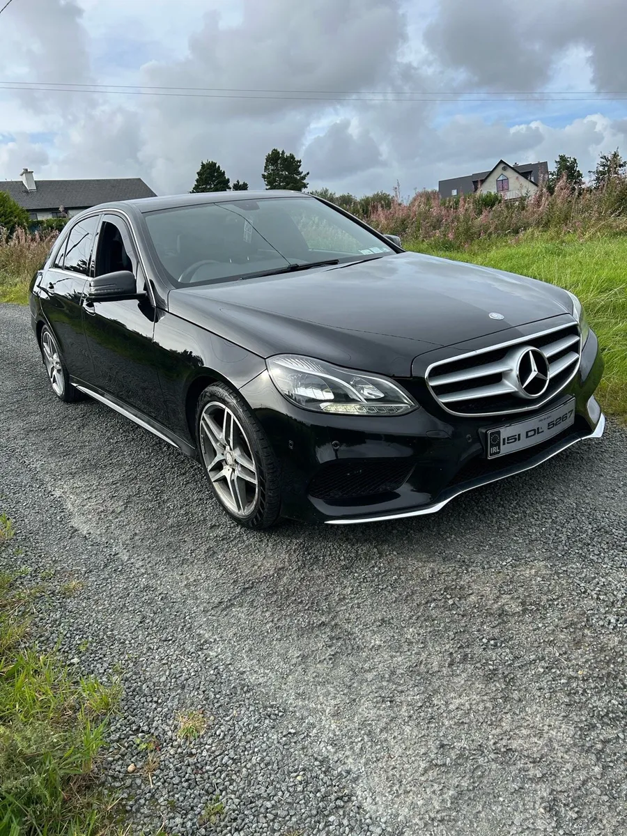 Mercedes E 220 - Image 2