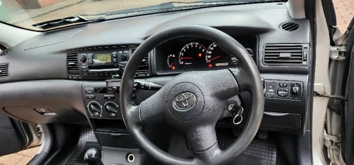 Toyota Corolla 2005 - Image 4