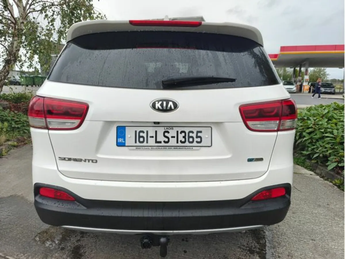 Kia Sorento Platinum 5DR - Image 4