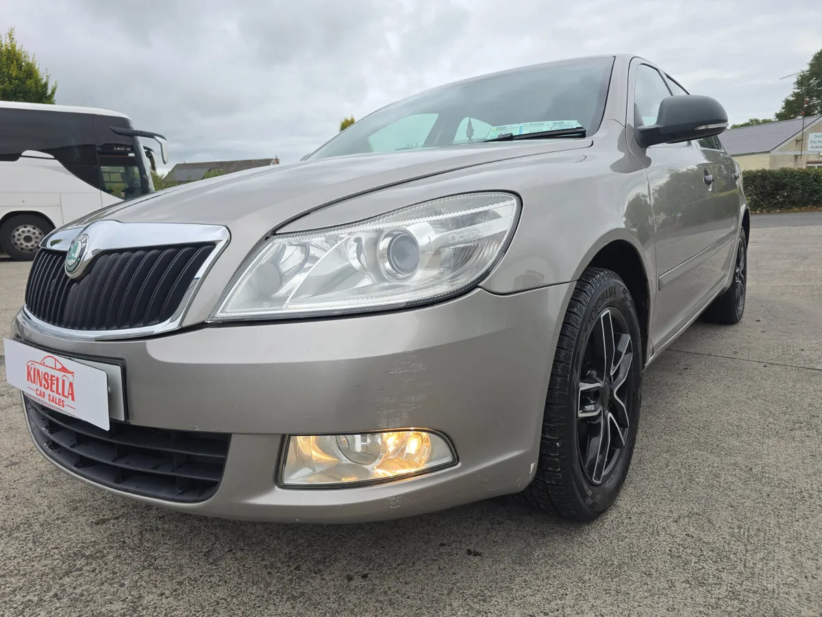 Skoda Octavia 1.6 tdi 2012 - Image 1