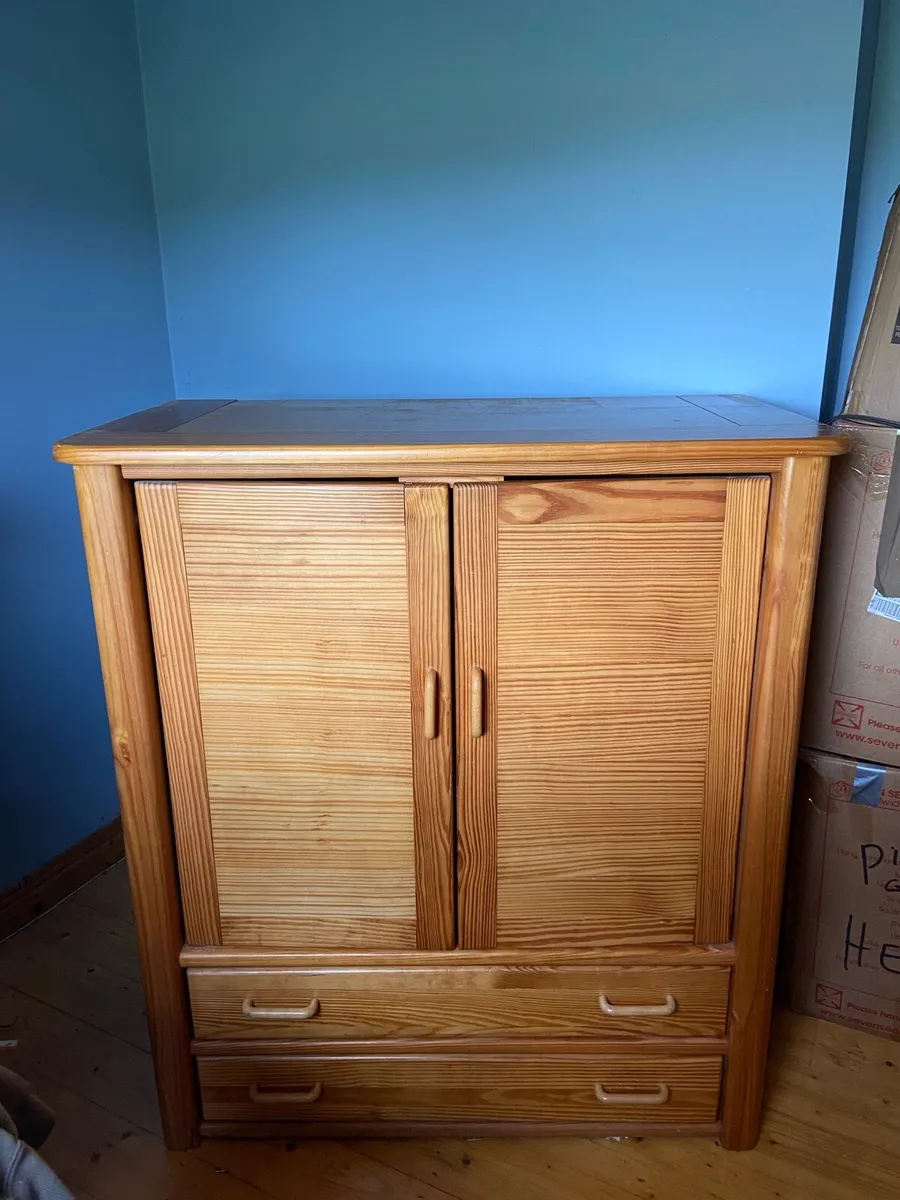 Armoire/ TV Unite - Image 1