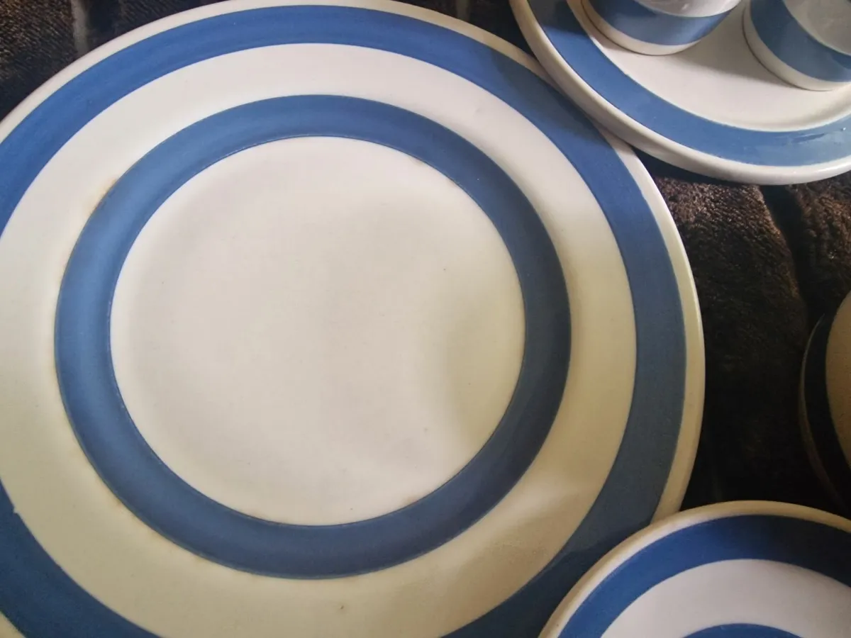Pottery. - Image 4