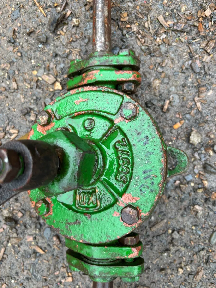 OIL PUMP - Image 2