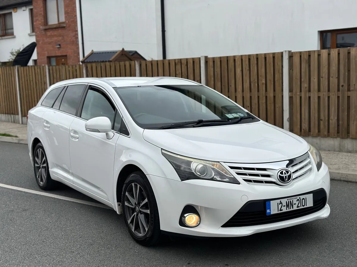 2012 Toyota avensis 2.0 diesel estate ncted taxed - Image 3