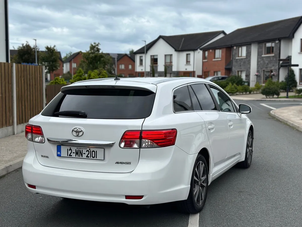 2012 Toyota avensis 2.0 diesel estate ncted taxed - Image 4