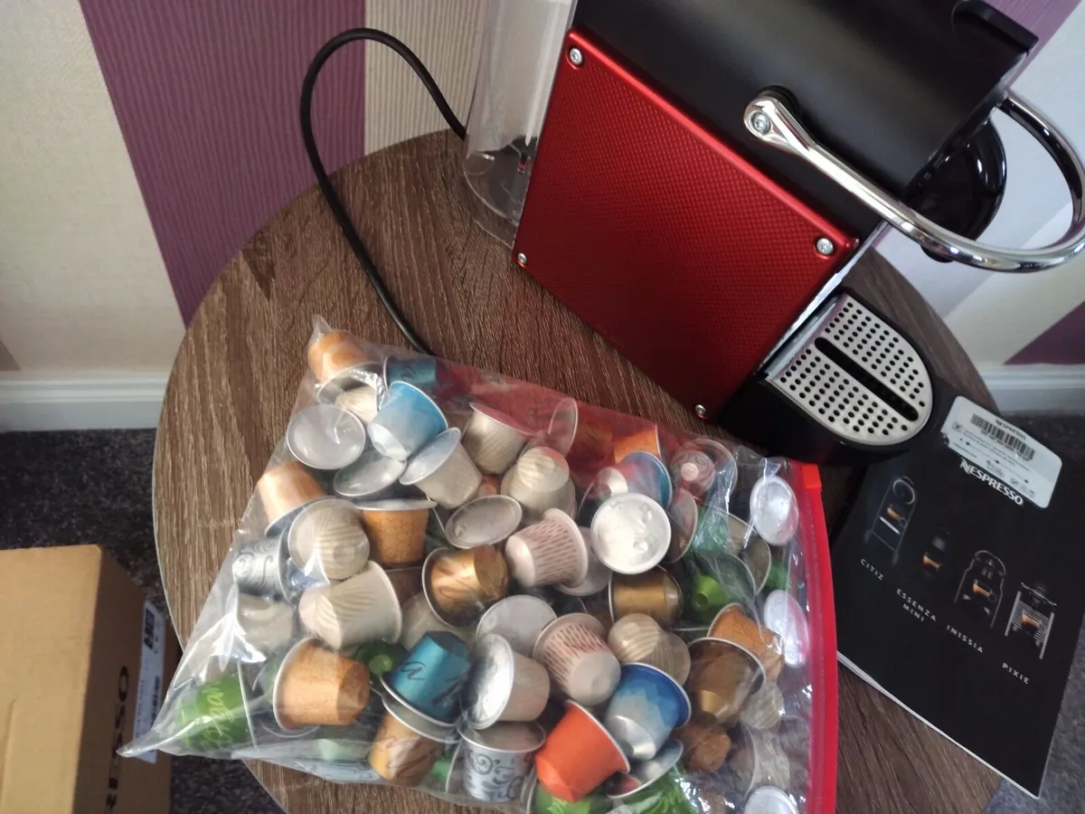Nespresso Pixie Coffee Machine €100 - Image 1