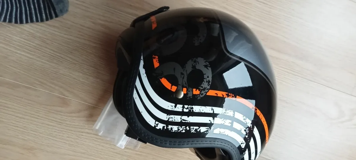 Scooter and bike helmet - Image 3