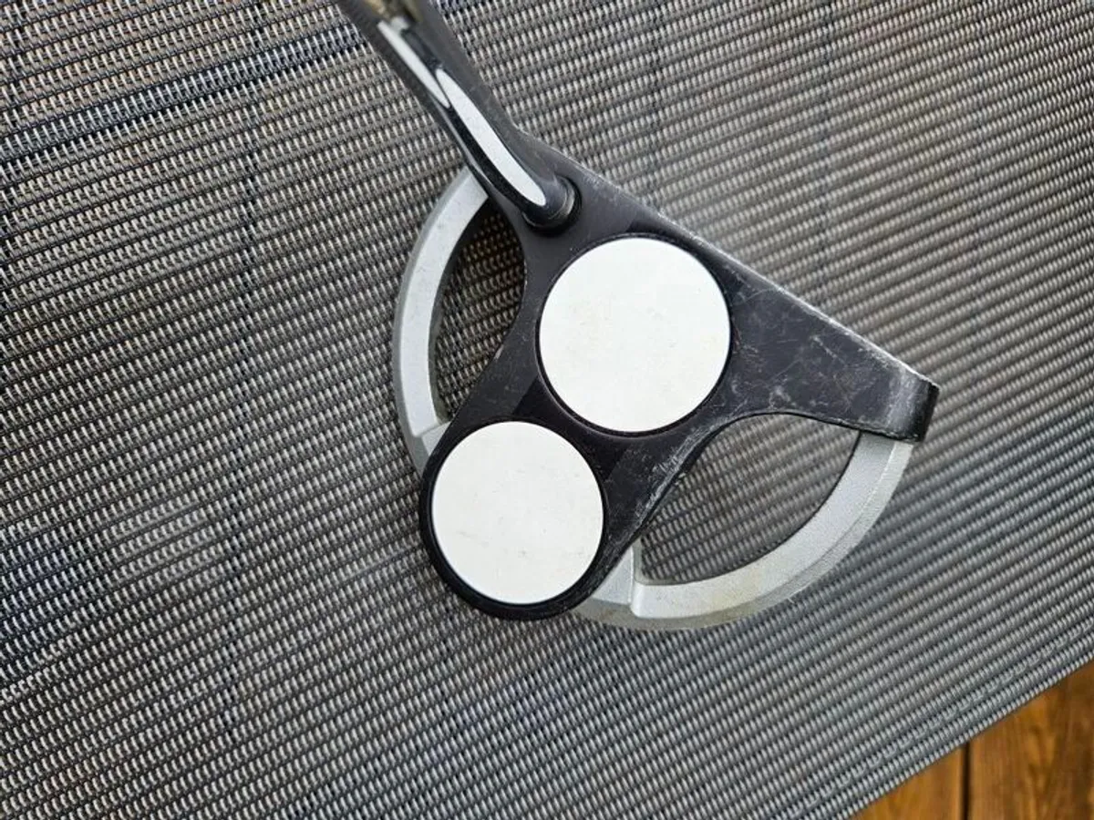 Putter Odyssey - Image 1