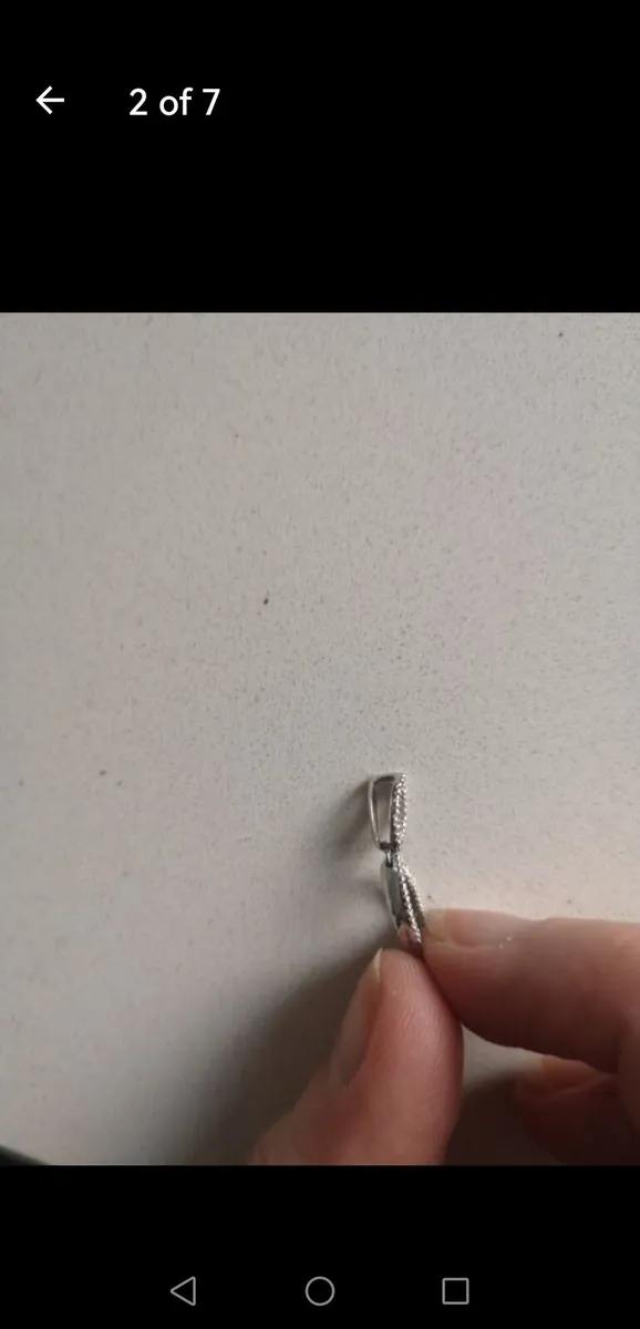 9ct white gold and diamond pendant - Image 2