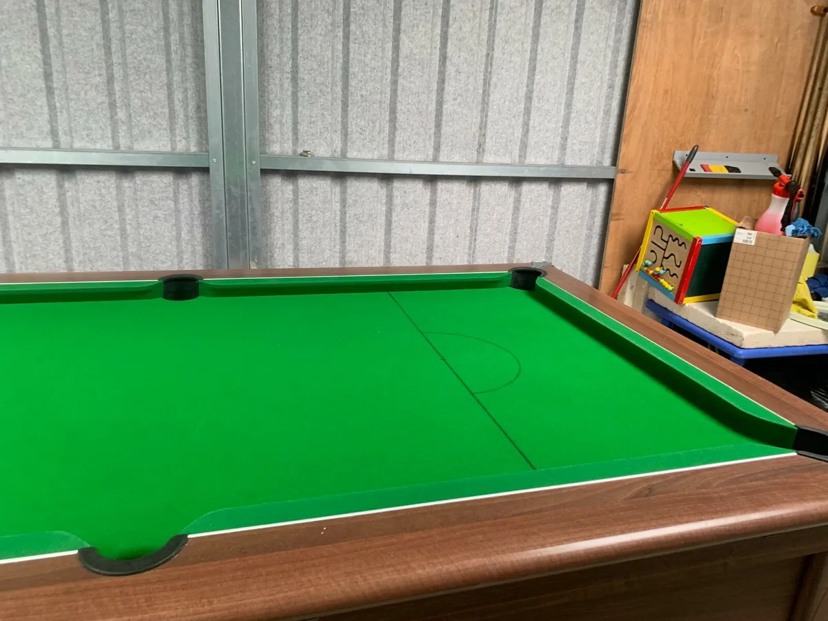 Pool table - Image 2
