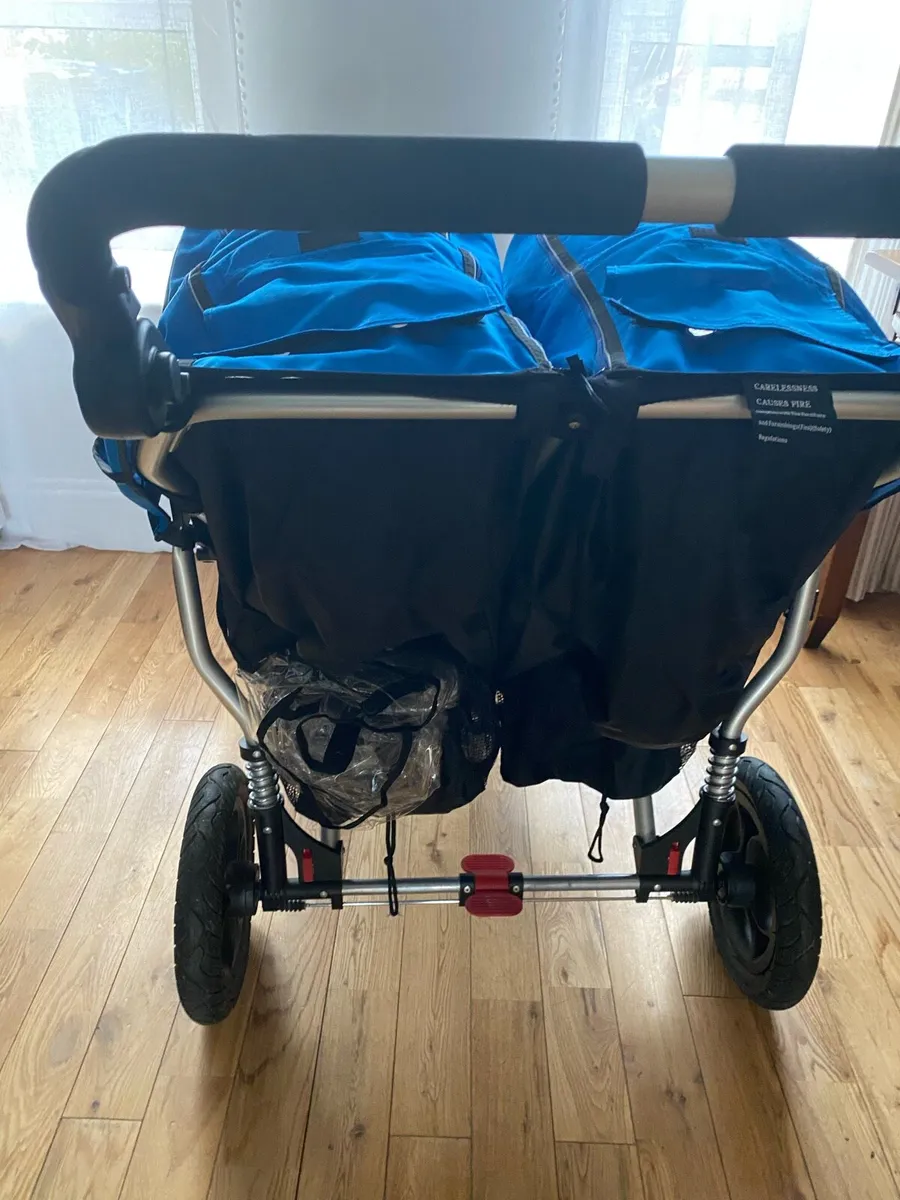 Out n about double buggy - Image 3