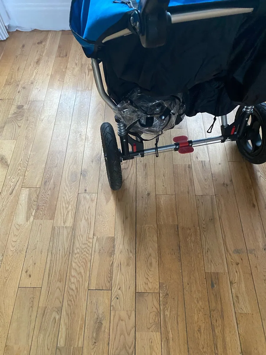 Out n about double buggy - Image 4