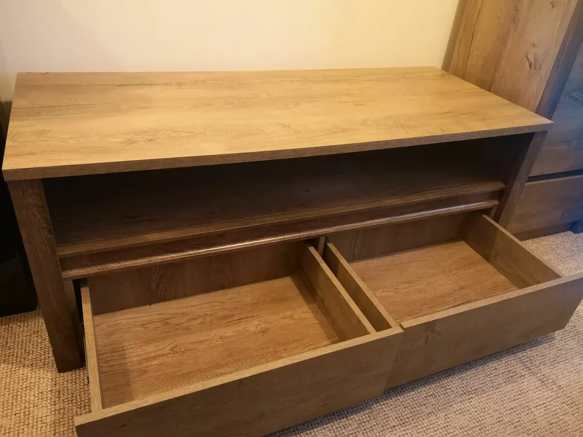 TV bench - Image 2