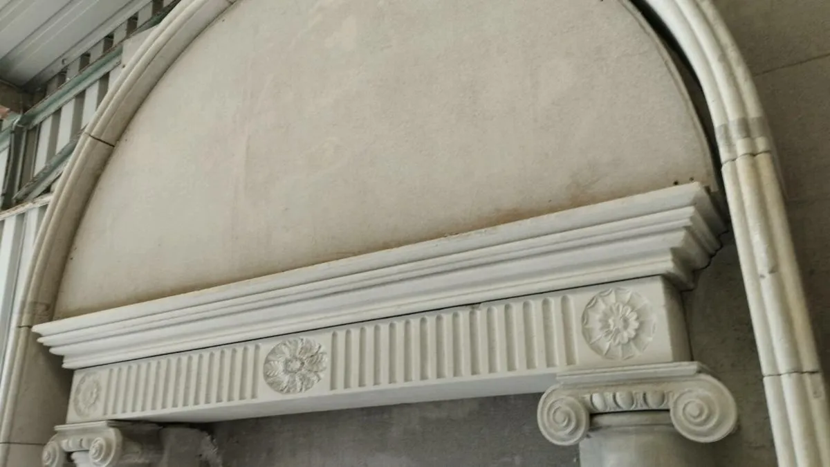 Portland stone arched doorway - Image 4